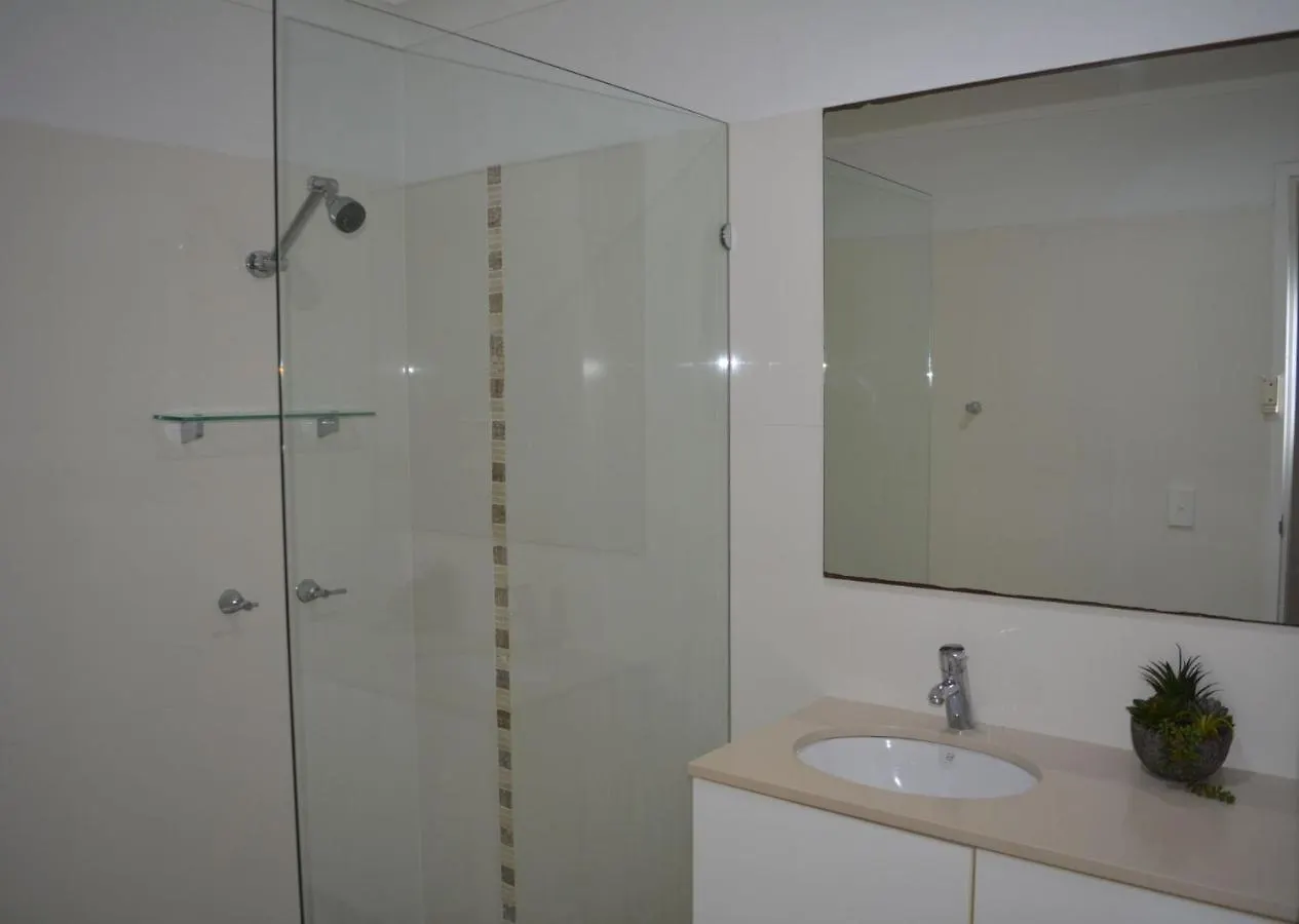 Holiday home Alice Street 1, Unit 1, Currimundi Villa Kawana Waters